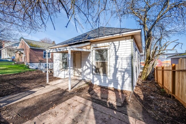 property at 225 SE Spring St