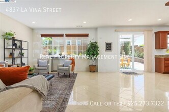 4837 La Vina St in Dublin, CA - Building Photo - Building Photo