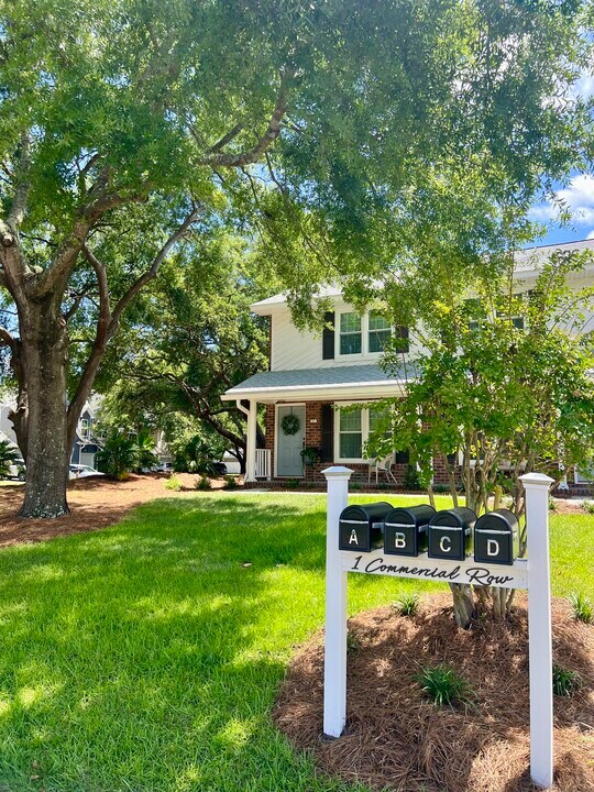 1 Commercial Row, Unit B in Charleston, SC - Building Photo