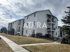 4984 W 4850 S in Kearns, UT - Building Photo - Building Photo