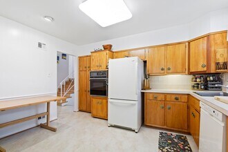 8504 Sundale Dr in Silver Spring, MD - Building Photo - Building Photo