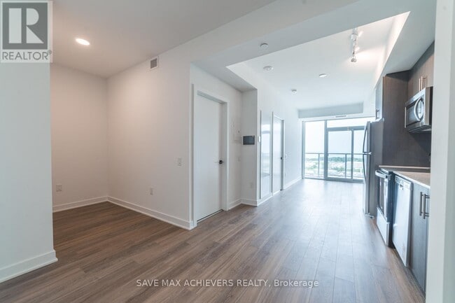 property at 2782-2782 Barton St E