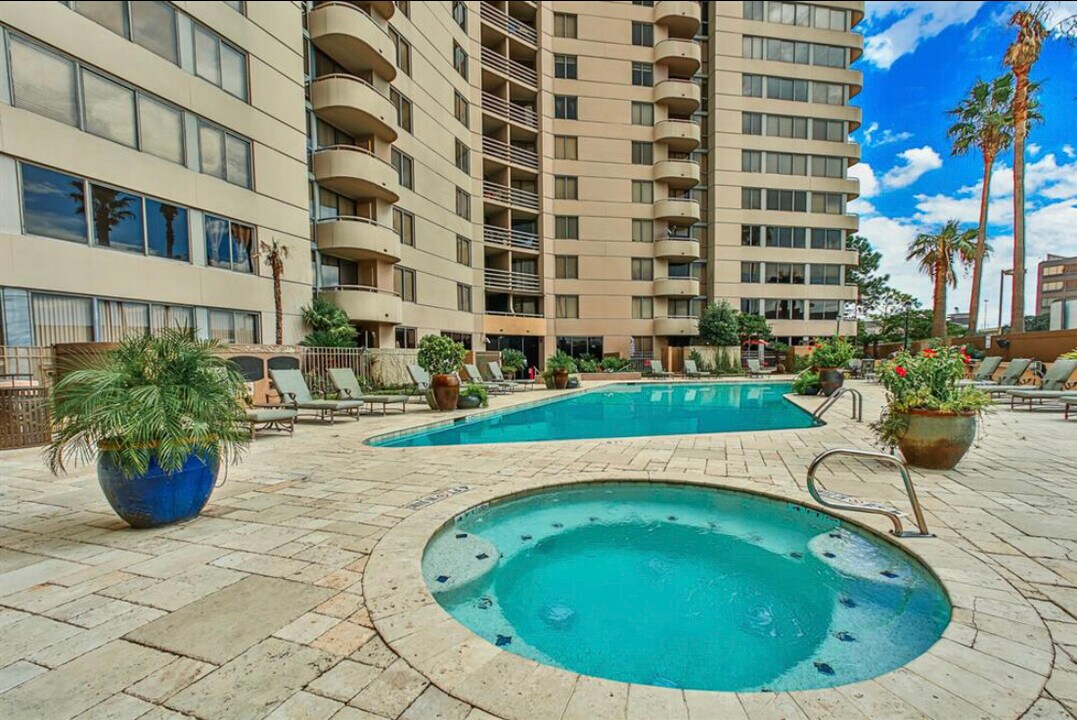 3525 Sage Rd, Unit 1610 Photo