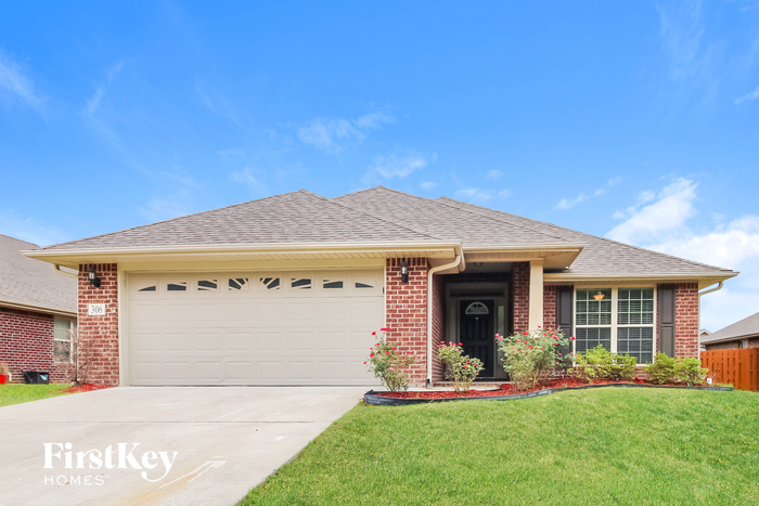 306 Ivy Hills Cir in Calera, AL - Building Photo