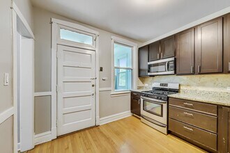 2646 Ewing Ave in Evanston, IL - Building Photo - Building Photo