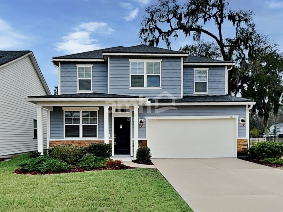 3046 Creek Village Ln in Green Cove Springs, FL - Foto de edificio