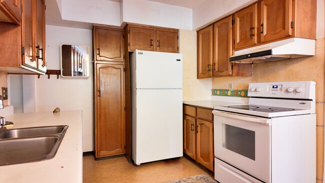 property at 65 W 49th Ave