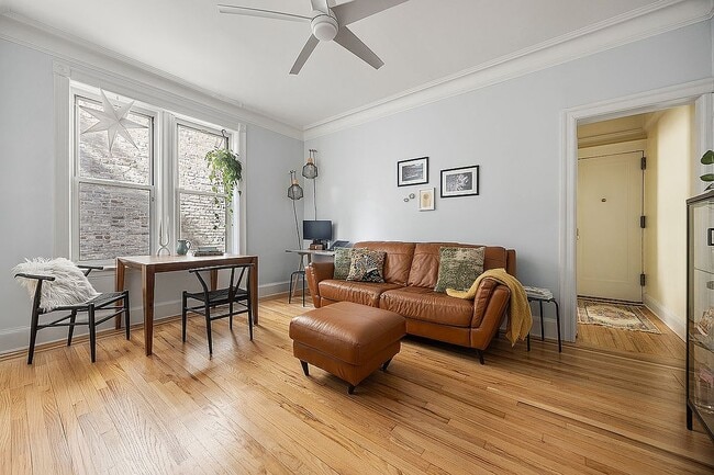 19 Fiske Pl in Brooklyn, NY - Building Photo - Building Photo