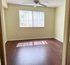 800 Crestwood Ct S in Royal Palm Beach, FL - Building Photo - Building Photo