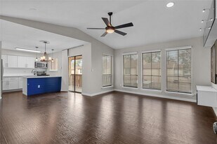 5001 Lamonte Ln in Houston, TX - Building Photo