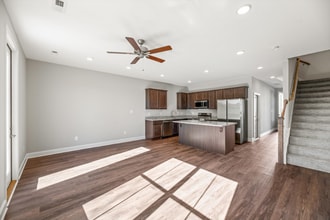 205 Harper Village Way in Lenoir City, TN - Building Photo - Building Photo
