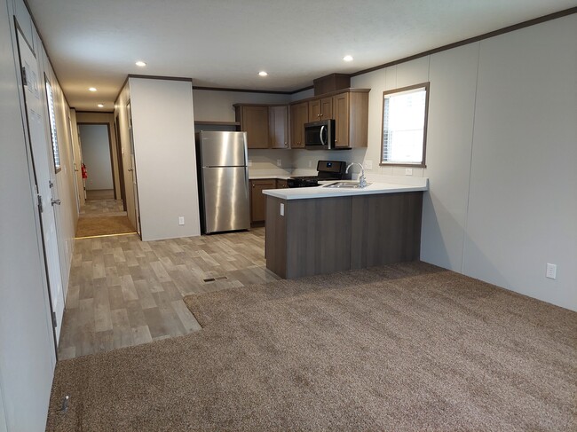 77 Mulberry in Belleville, MI - Building Photo - Building Photo