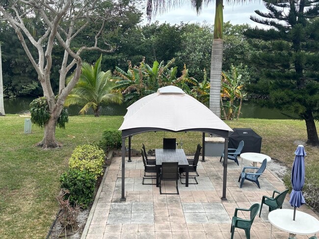 property at 106 Windsor E