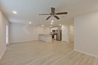 124 Swallowtail Ln in Pensacola, FL - Building Photo - Building Photo