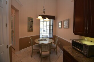 706 Cobblestone Dr in Ormond Beach, FL - Building Photo - Building Photo