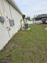 3615 NE 12th Ct in Cape Coral, FL - Building Photo - Building Photo