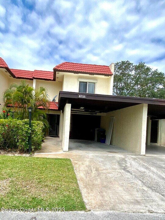 8755 Banyan Way in Cape Canaveral, FL - Building Photo