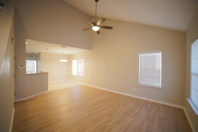 3280 Sugar Berry Way in Tallahassee, FL - Building Photo - Building Photo