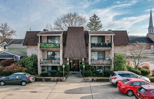 1045 Turnpike St in Beaver, PA - Building Photo