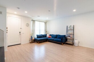 62 Savannah in Lake Forest, CA - Building Photo - Building Photo