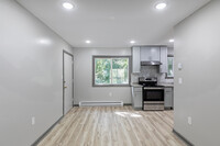 Birch Hill Apartments in Ashford, CT - Foto de edificio - Interior Photo