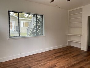320 San Antonio Ave in San Bruno, CA - Building Photo - Building Photo
