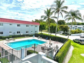 450 W Camino Real in Boca Raton, FL - Building Photo - Building Photo