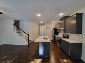 5136 Madeline Pl in Stone Mountain, GA - Building Photo - Building Photo