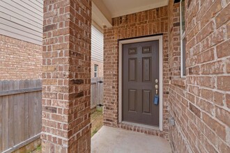 220 Espresso Dr in Austin, TX - Building Photo - Building Photo