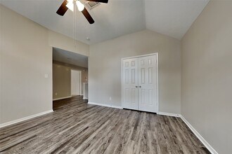 10623 Mist Ln in Houston, TX - Building Photo - Building Photo