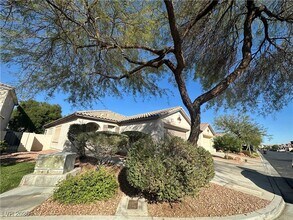 5228 Amethyst Creek Ct in Las Vegas, NV - Foto de edificio - Building Photo
