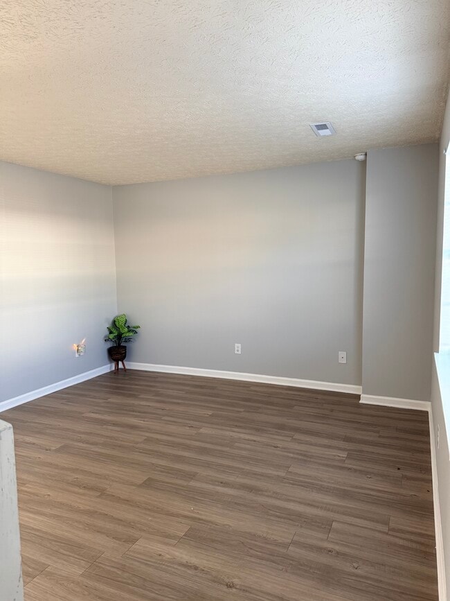 property at 24 Duiguid Dr