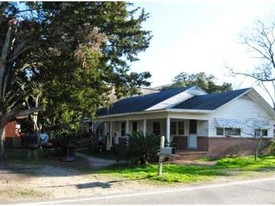 Sandlapper/Guest House/Seagull House Apartments