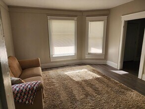 313 4th St, Unit Unit A in High Point, NC - Foto de edificio - Building Photo