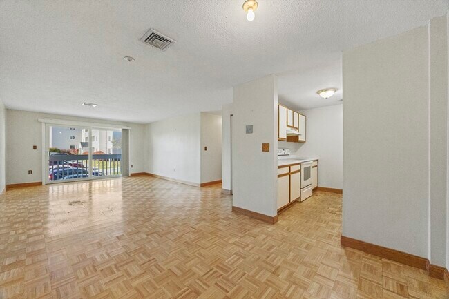 15 Bower Rd in Quincy, MA - Building Photo - Building Photo