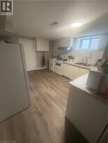 10 Terrace Dr in Hamilton, ON - Building Photo