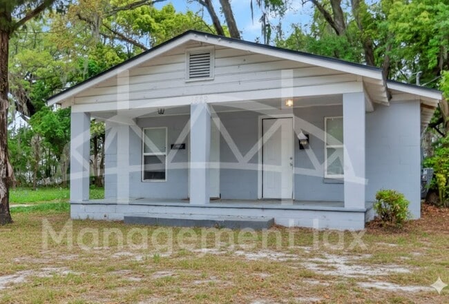 property at 1629 W 31st St