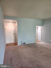 10320 ROCKVILLE PIK in Rockville, MD - Building Photo - Building Photo