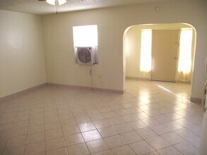 3621 Taylor Unit C in El Paso, TX - Building Photo - Building Photo