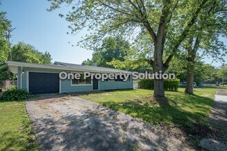 1031 E 47th Pl in Gary, IN - Foto de edificio - Building Photo