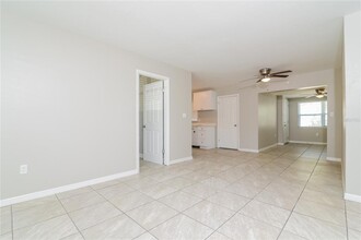 3812 Buckeye Cir in Sarasota, FL - Building Photo - Building Photo