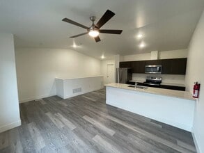 2847 E Lakeview Rd in Wasilla, AK - Building Photo - Building Photo