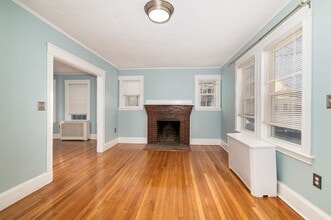 152 Willow St in Quincy, MA - Building Photo - Building Photo