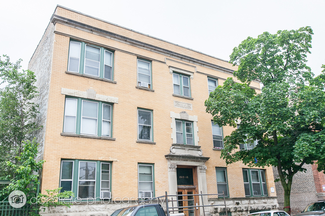 property at 1513 W Winnemac Ave