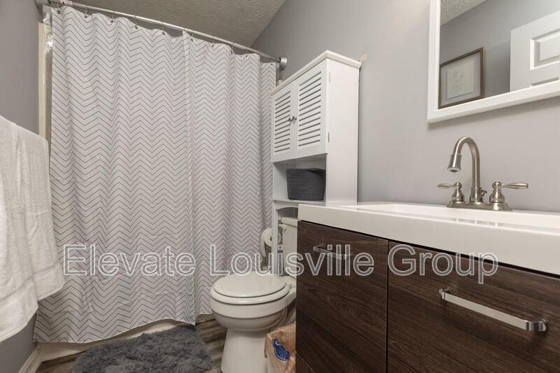 912 E Muhammad Ali Blvd in Louisville, KY - Building Photo