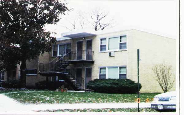 Hawthorne Apartments in Arlington Heights, IL - Building Photo - Building Photo