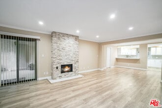 15233 Magnolia Blvd in Los Angeles, CA - Building Photo - Building Photo