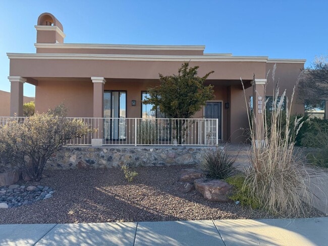 1903 Coyote Ridge Dr in Las Cruces, NM - Building Photo - Building Photo