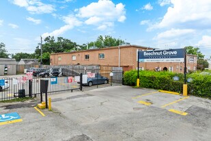 Beechnut Grove in Houston, TX - Building Photo