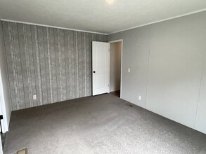 13 Meadowlark Ln in House Springs, MO - Foto de edificio - Building Photo